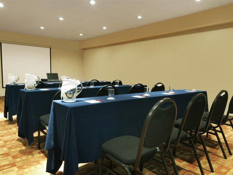 Fiesta Inn Toluca Centro Exterior foto